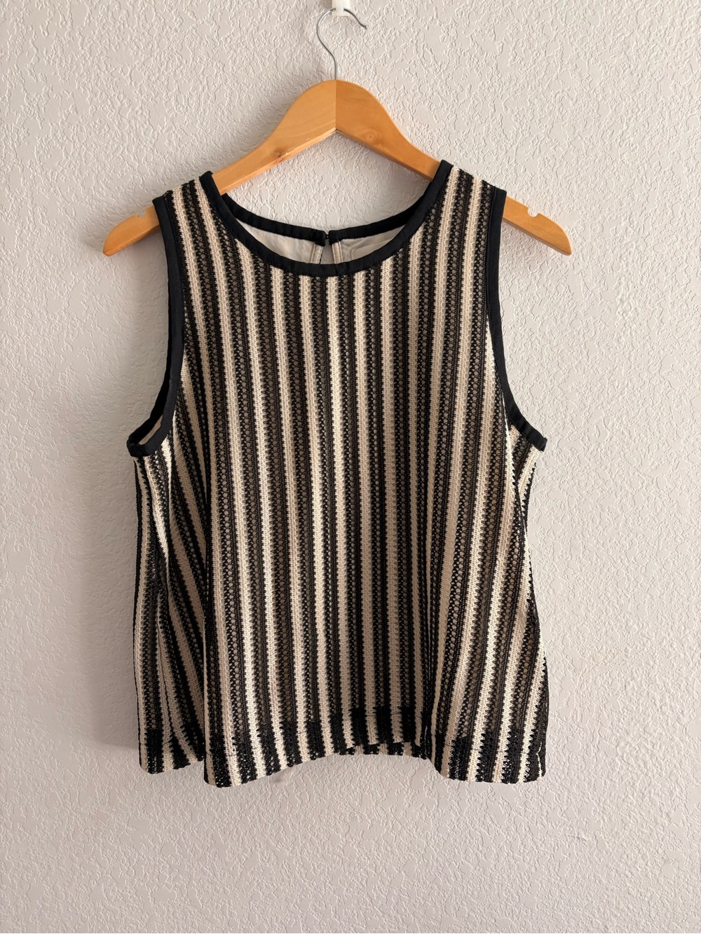 Elegant Set LOFT Crochet Shell Style Tank Top and Skirt M